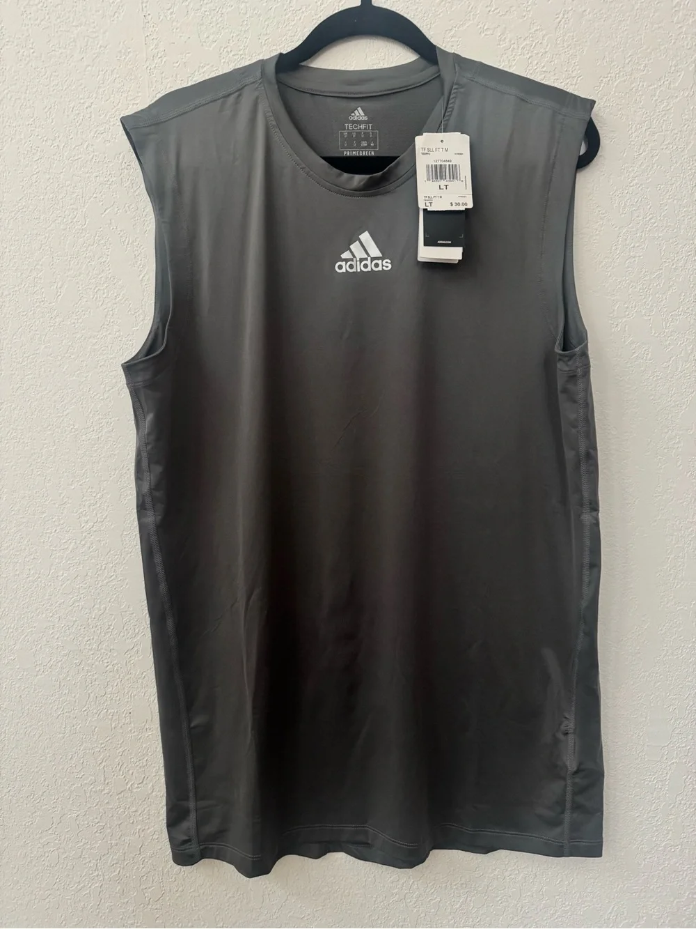 Adidas men’s sleeveless Techfit Trefoil Muscle Tee Tall length Grey -NWT